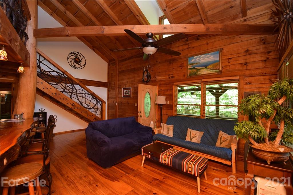 32 A & W Lane Green Mountain NC 28740