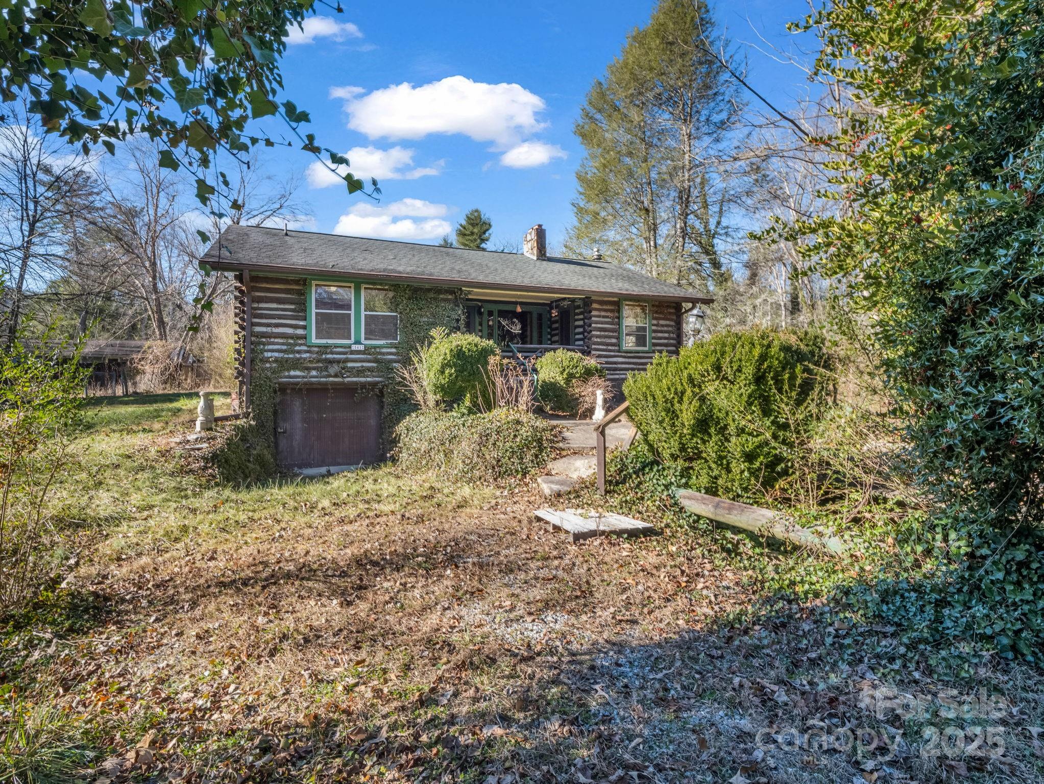 541 Broadway Street Hendersonville NC 28739