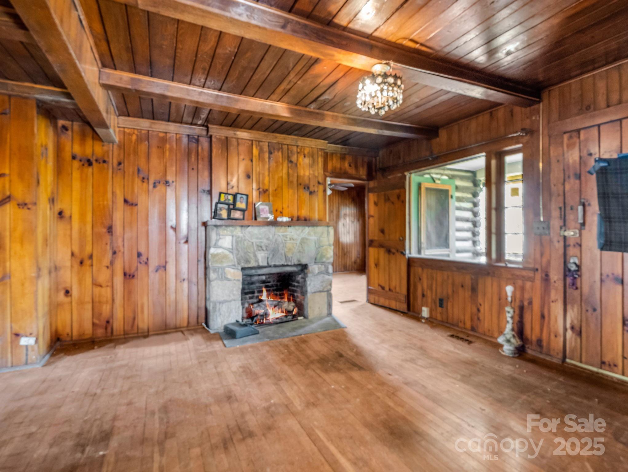 541 Broadway Street Hendersonville NC 28739