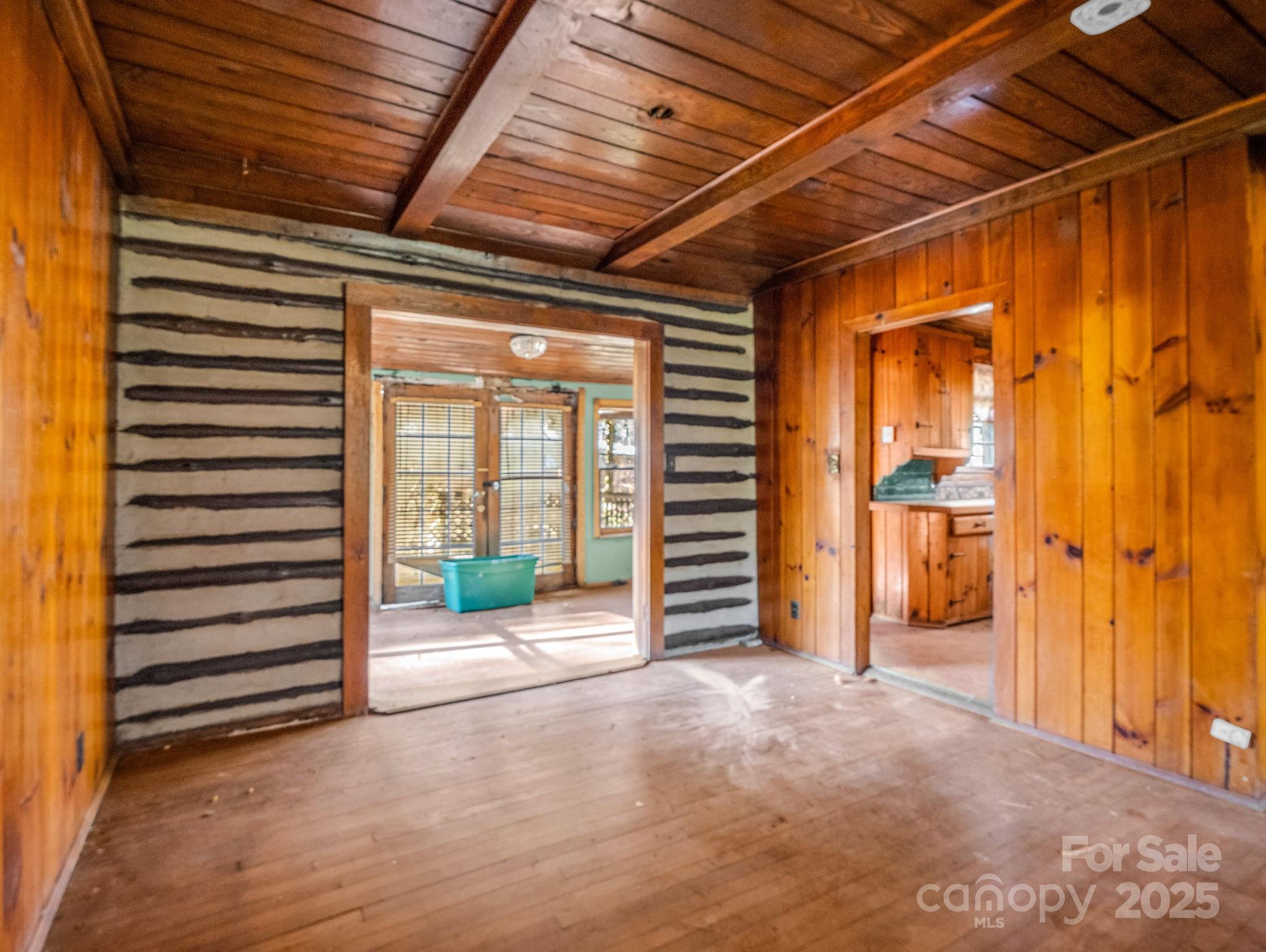 541 Broadway Street Hendersonville NC 28739