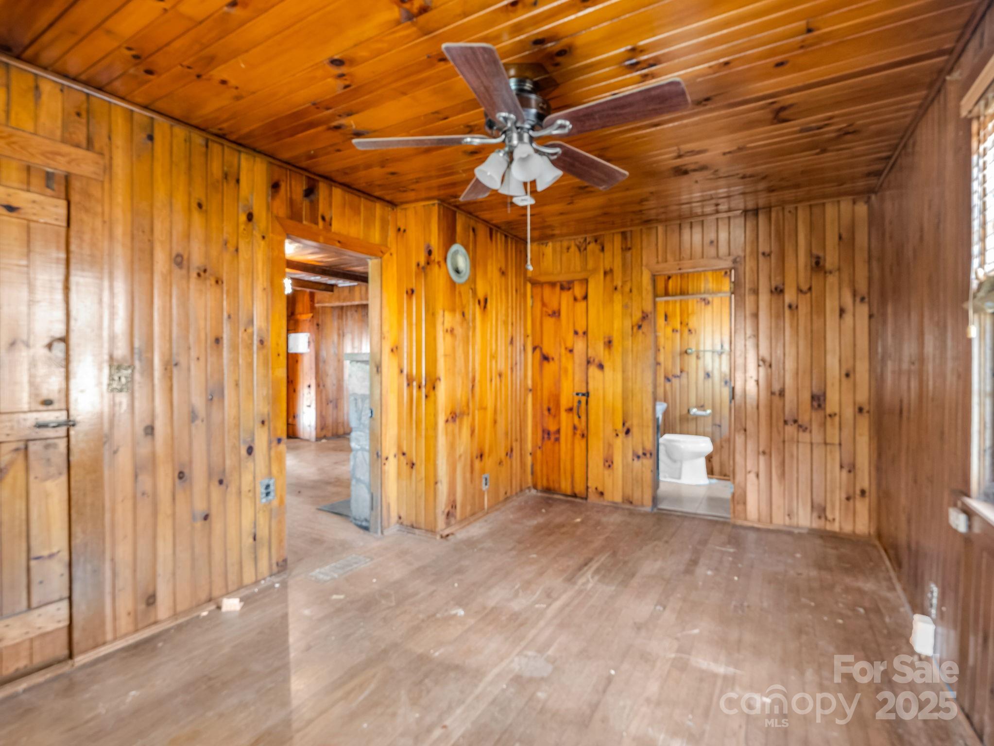 541 Broadway Street Hendersonville NC 28739