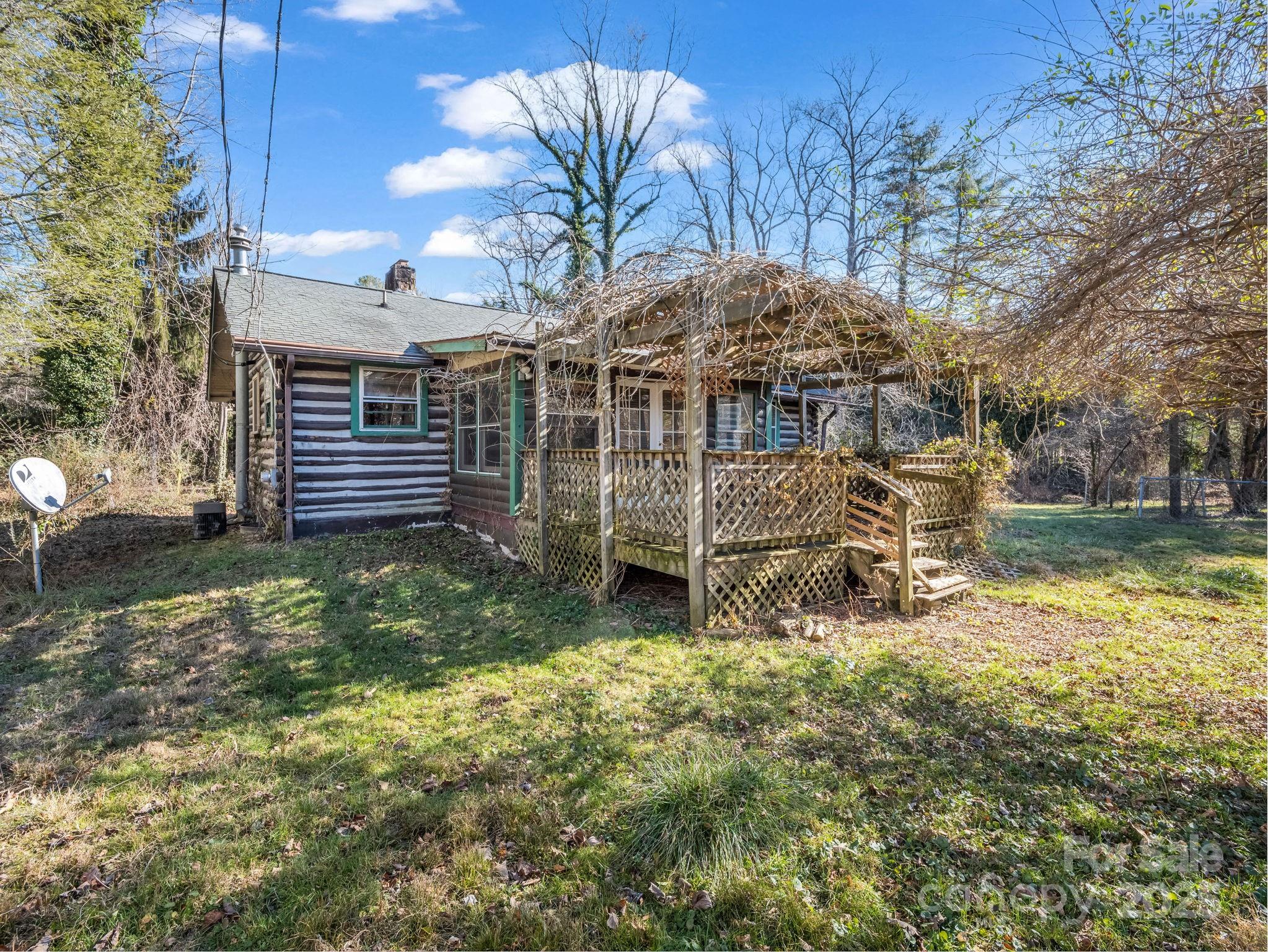 541 Broadway Street Hendersonville NC 28739