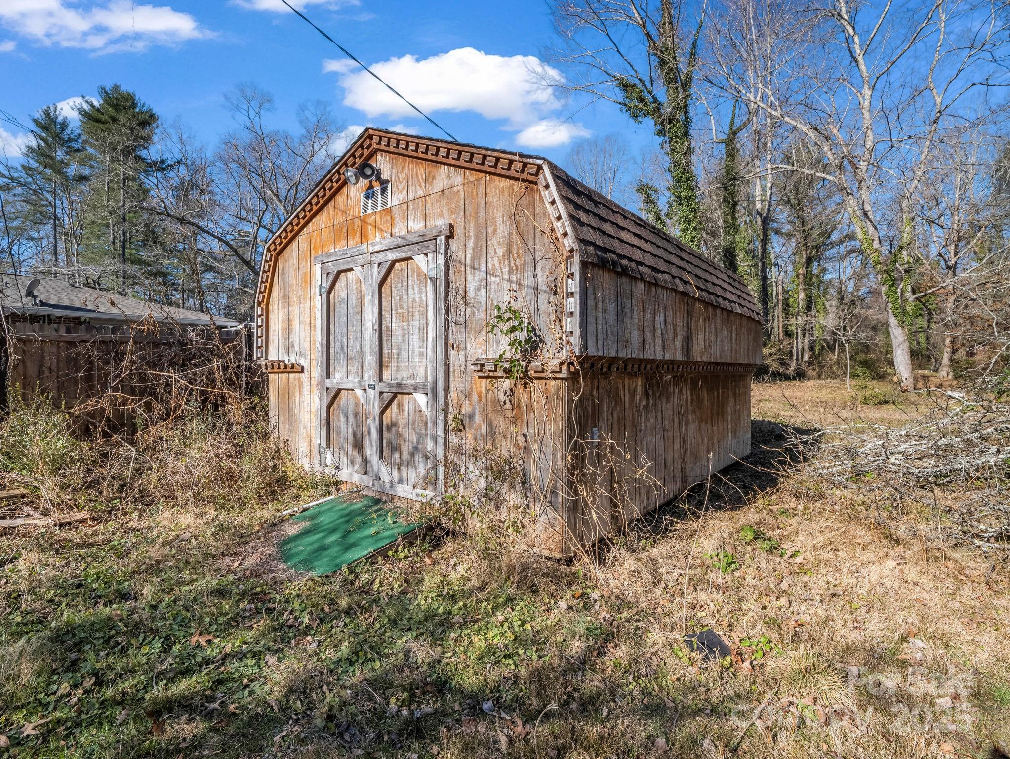 541 Broadway Street Hendersonville NC 28739