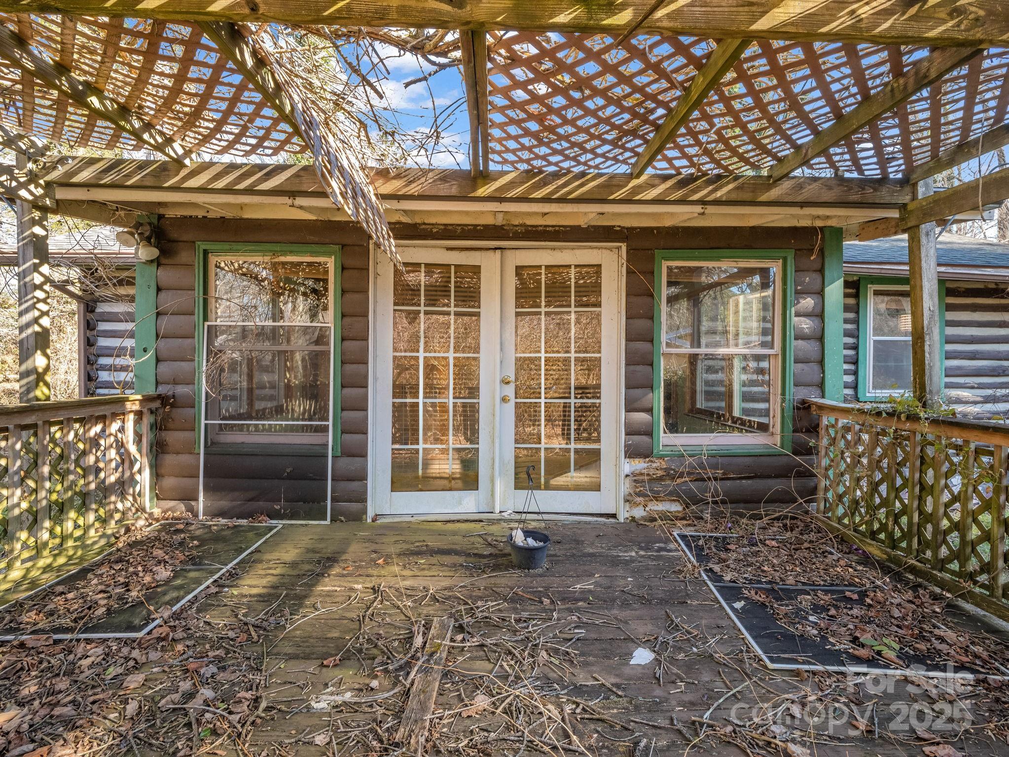 541 Broadway Street Hendersonville NC 28739