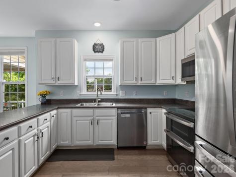 288 Walnut Crest Road Fletcher NC 28732