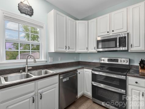 288 Walnut Crest Road Fletcher NC 28732