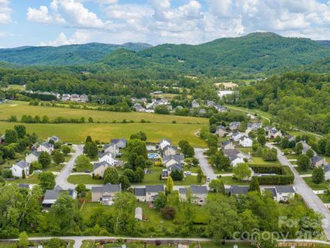 288 Walnut Crest Road Fletcher NC 28732