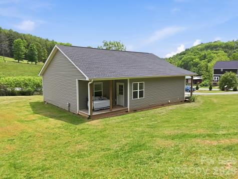 10 Scarlett Ridge Drive Marshall NC 28753