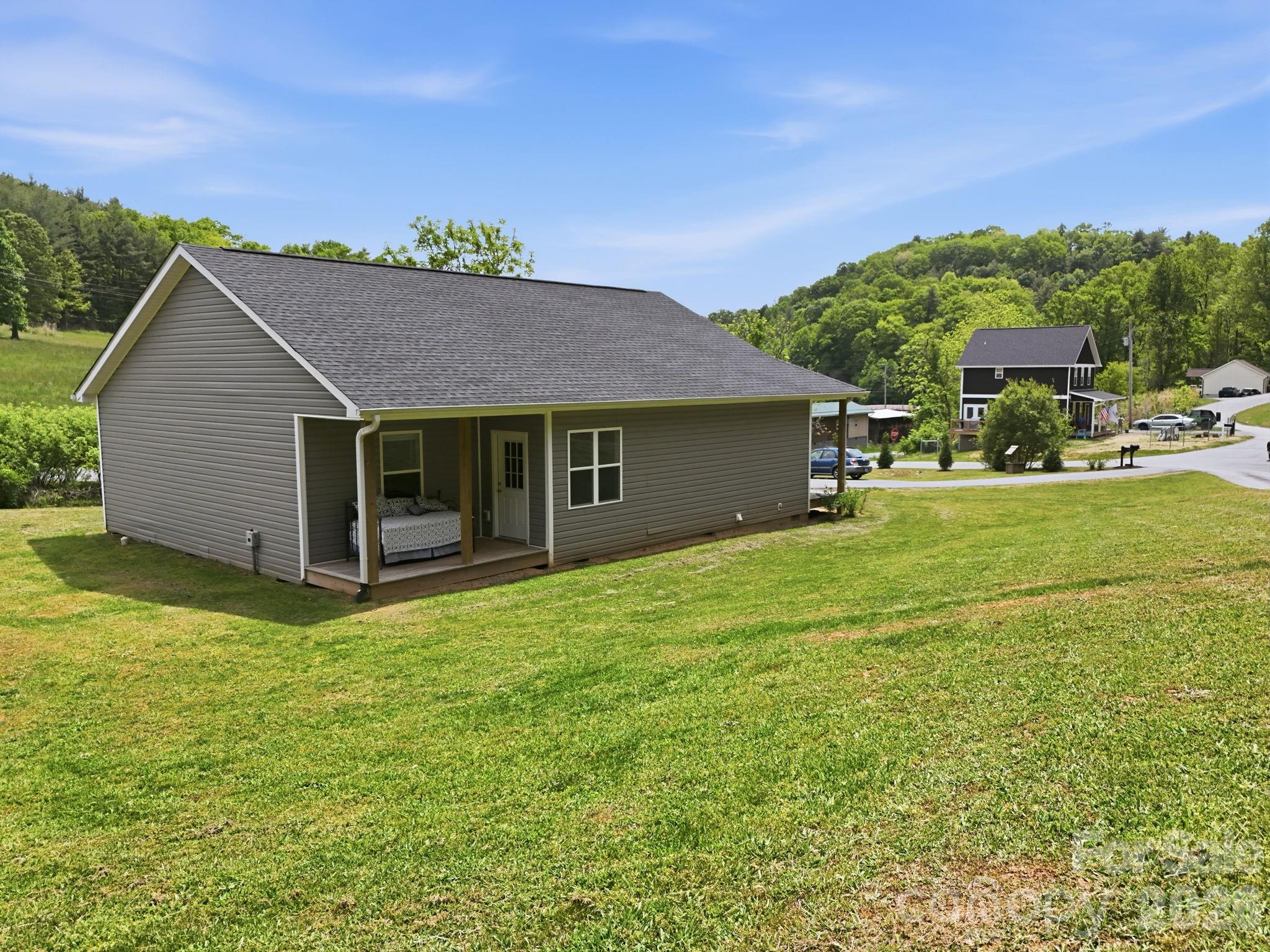 10 Scarlett Ridge Drive Marshall NC 28753
