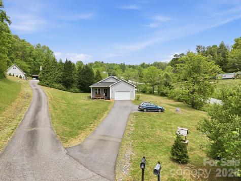 10 Scarlett Ridge Drive Marshall NC 28753