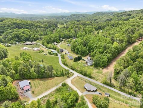 10 Scarlett Ridge Drive Marshall NC 28753