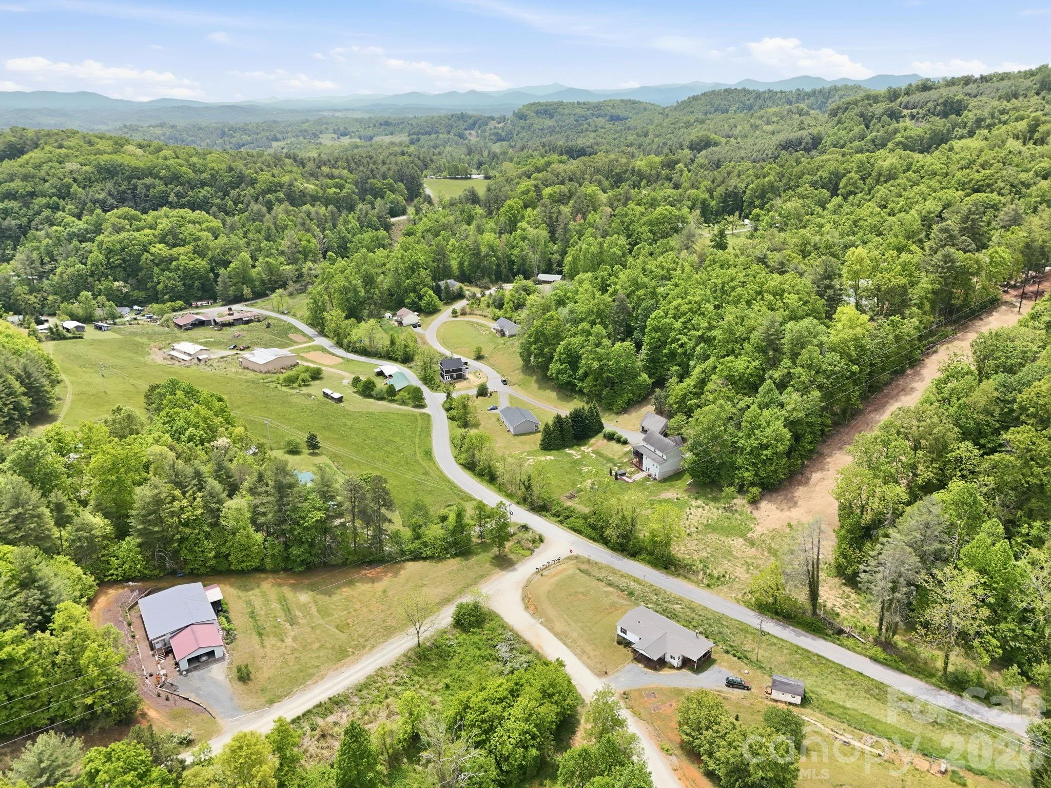 10 Scarlett Ridge Drive Marshall NC 28753