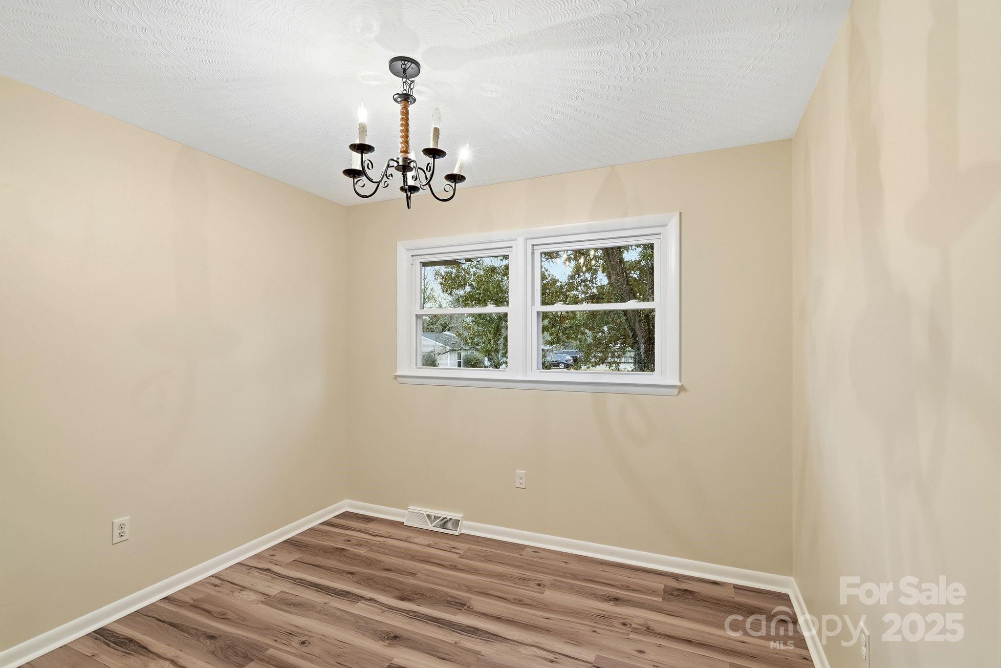 50 Tipperary Street Asheville NC 28806