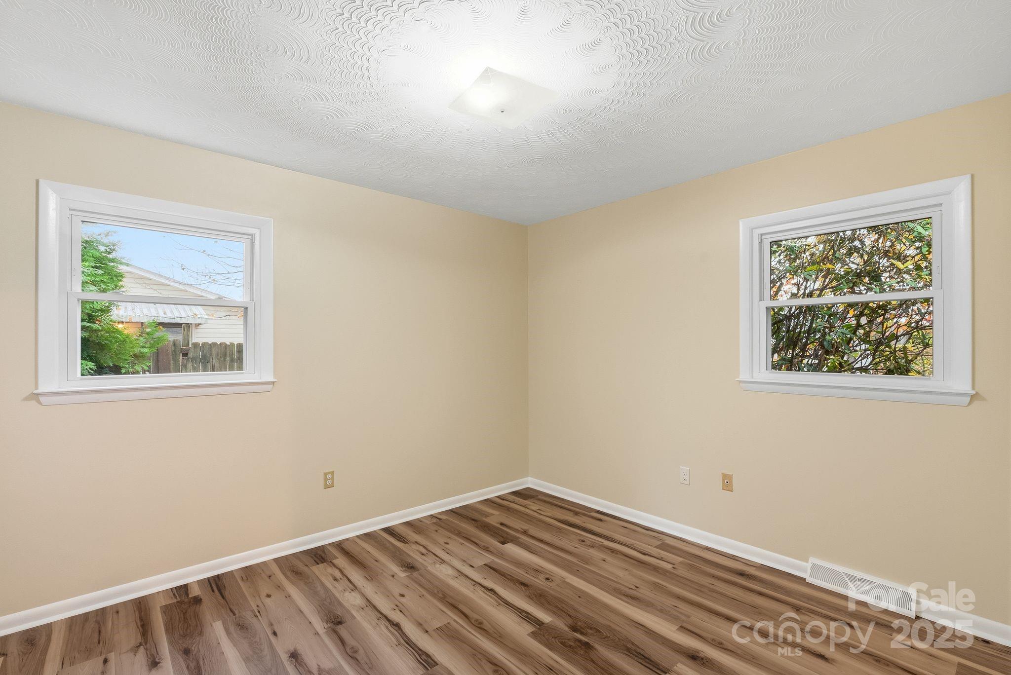 50 Tipperary Street Asheville NC 28806