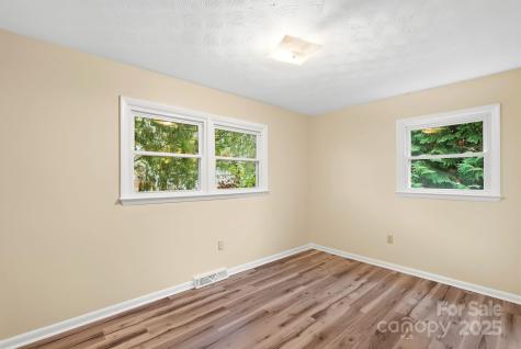 50 Tipperary Street Asheville NC 28806