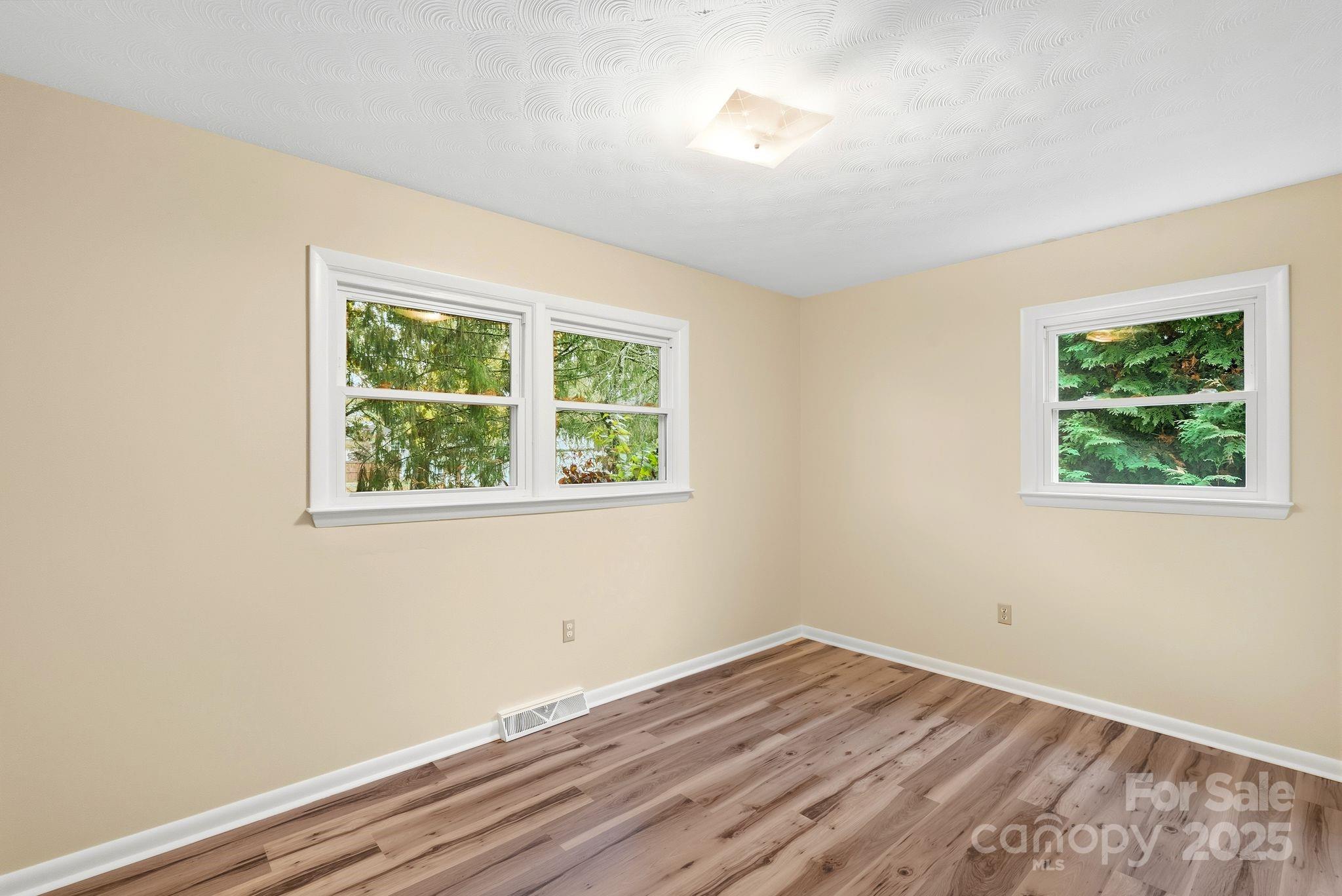 50 Tipperary Street Asheville NC 28806