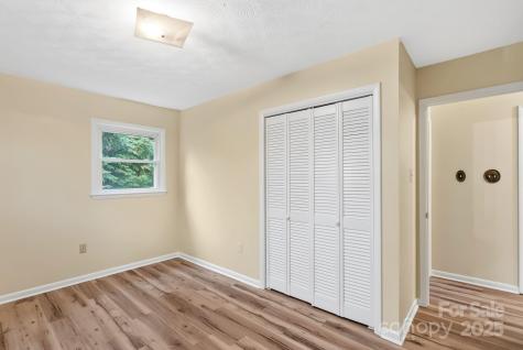 50 Tipperary Street Asheville NC 28806