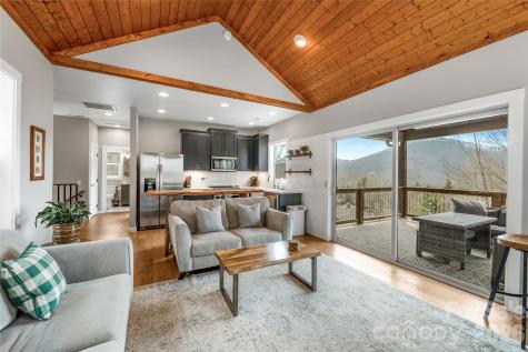 54 Weldon Way Fairview NC 28730