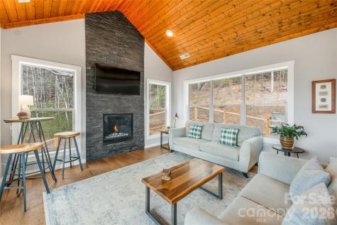 54 Weldon Way Fairview NC 28730