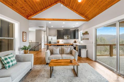 54 Weldon Way Fairview NC 28730