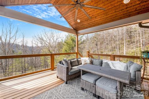 54 Weldon Way Fairview NC 28730