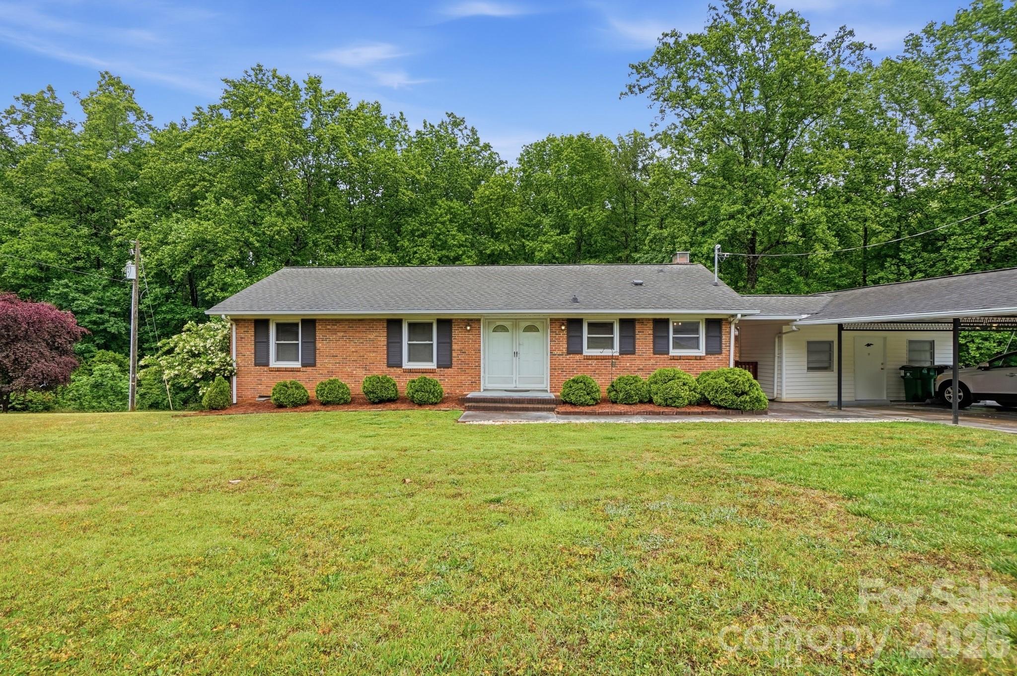 6704 Alanbrook Road Charlotte NC 28215