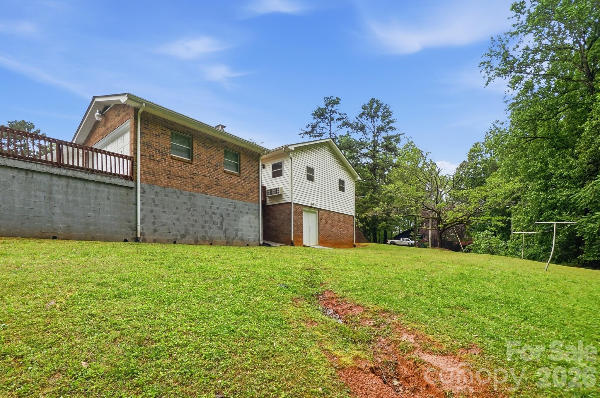 6704 Alanbrook Road Charlotte NC 28215