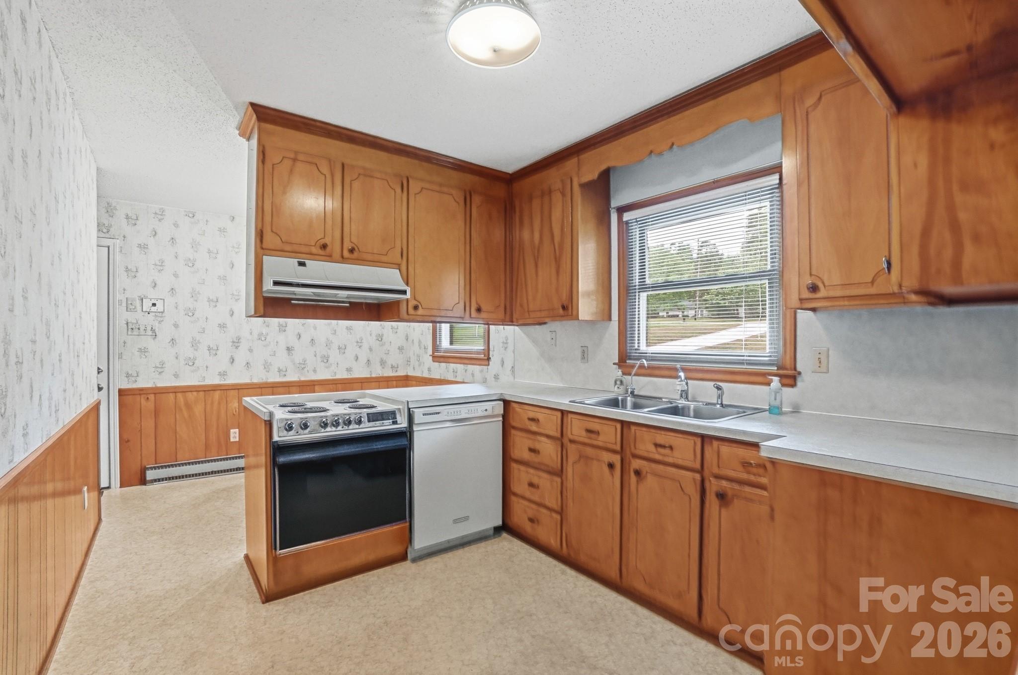 6704 Alanbrook Road Charlotte NC 28215