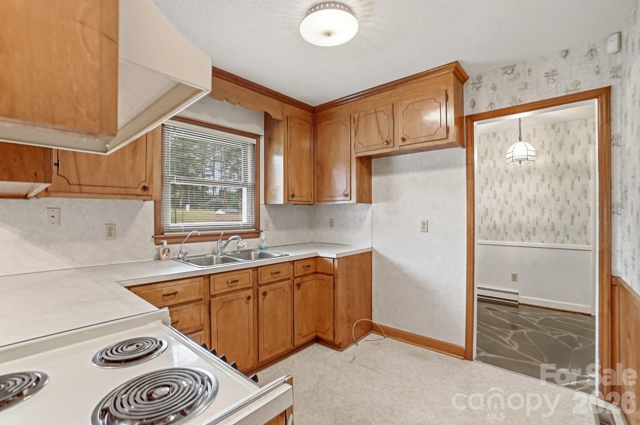 6704 Alanbrook Road Charlotte NC 28215