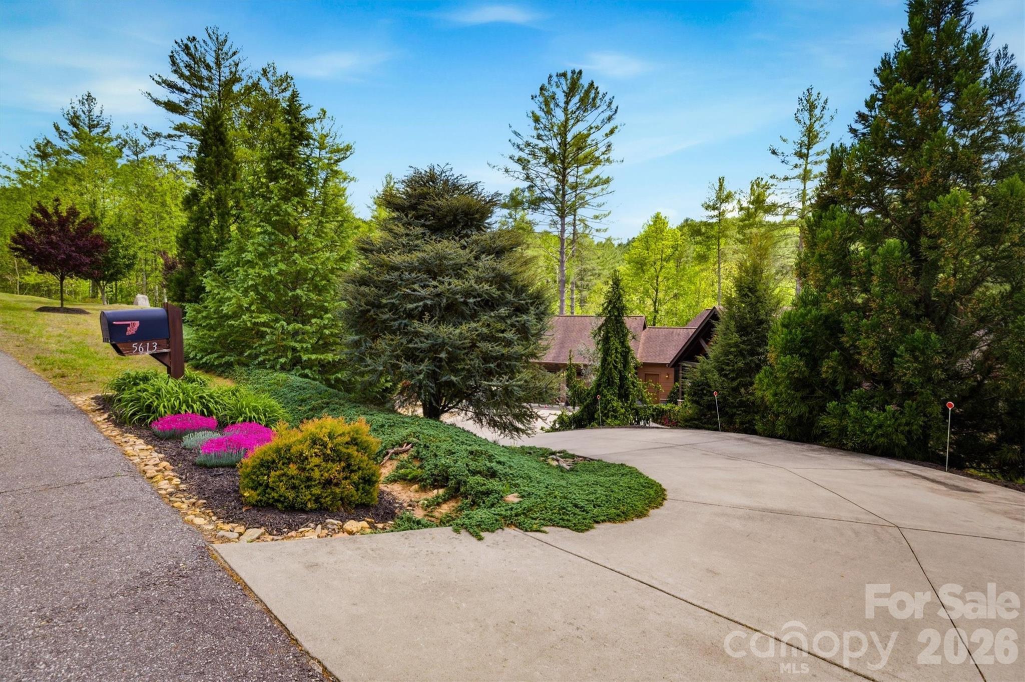 5613 Rocky Falls Lane Lenoir NC 28645