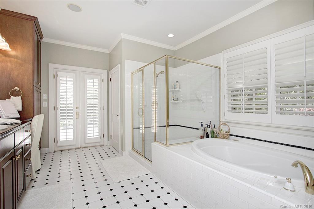 1543 Providence Drive Charlotte NC 28211