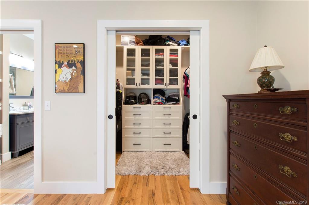 18 Thurland Avenue Asheville NC 28803