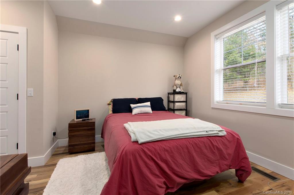 18 Thurland Avenue Asheville NC 28803
