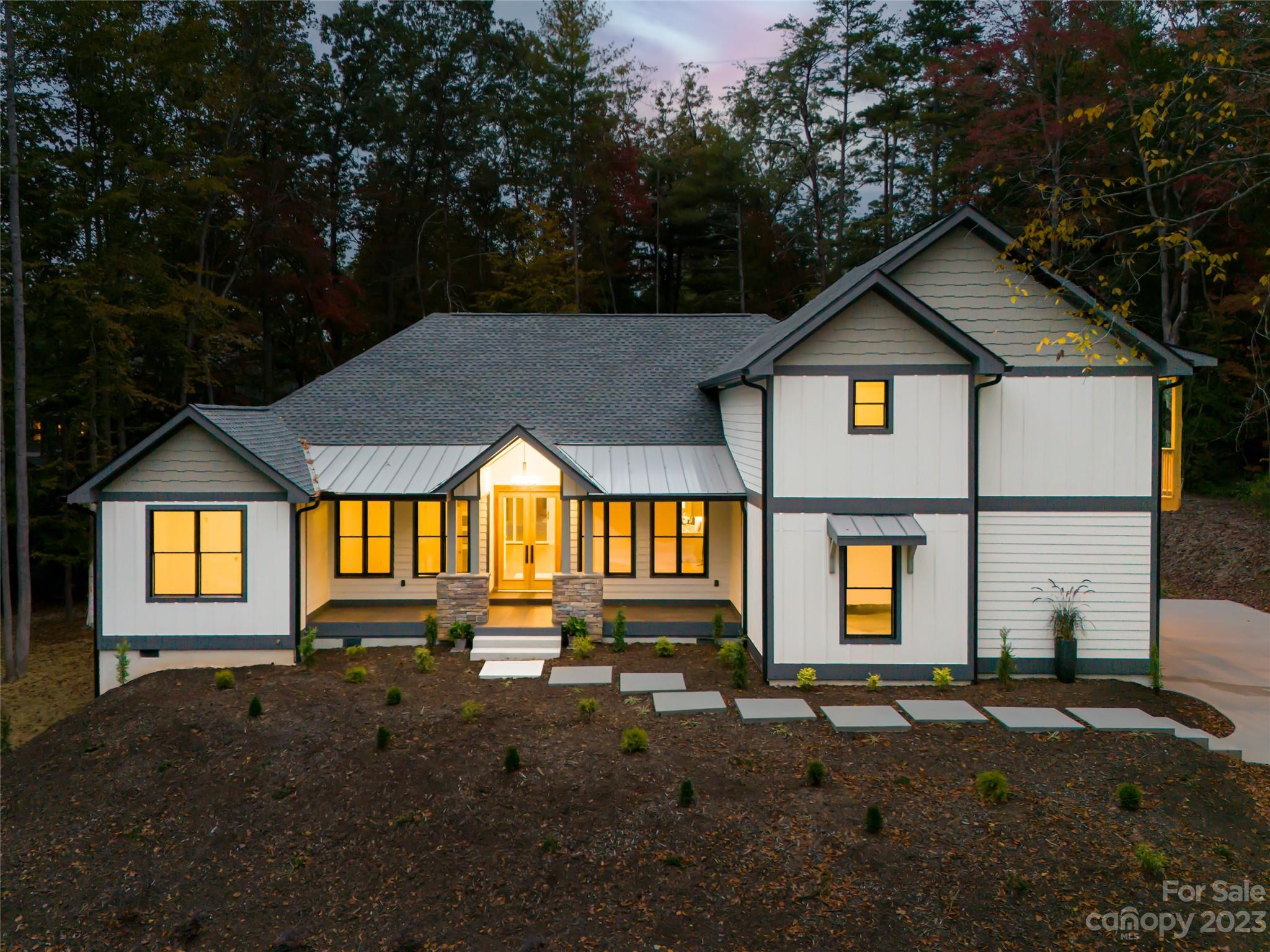 160 N Ridgeview Hill Drive Hendersonville NC 28791