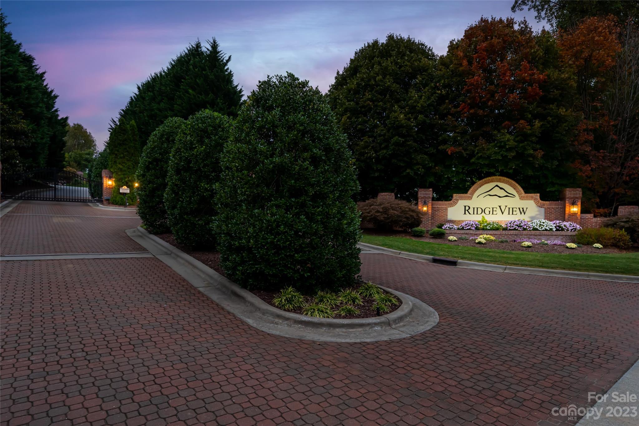160 N Ridgeview Hill Drive Hendersonville NC 28791