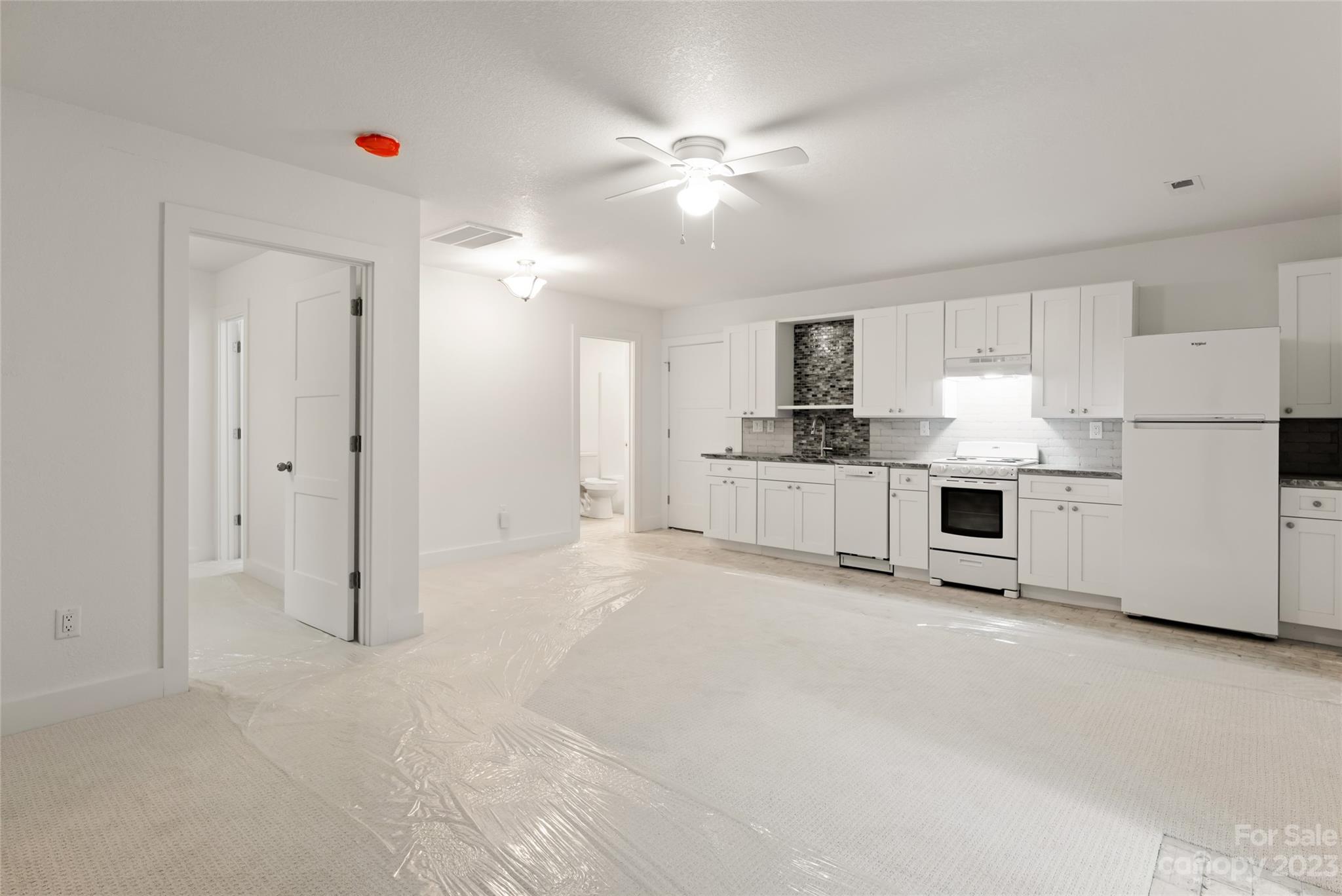 160 N Ridgeview Hill Drive Hendersonville NC 28791