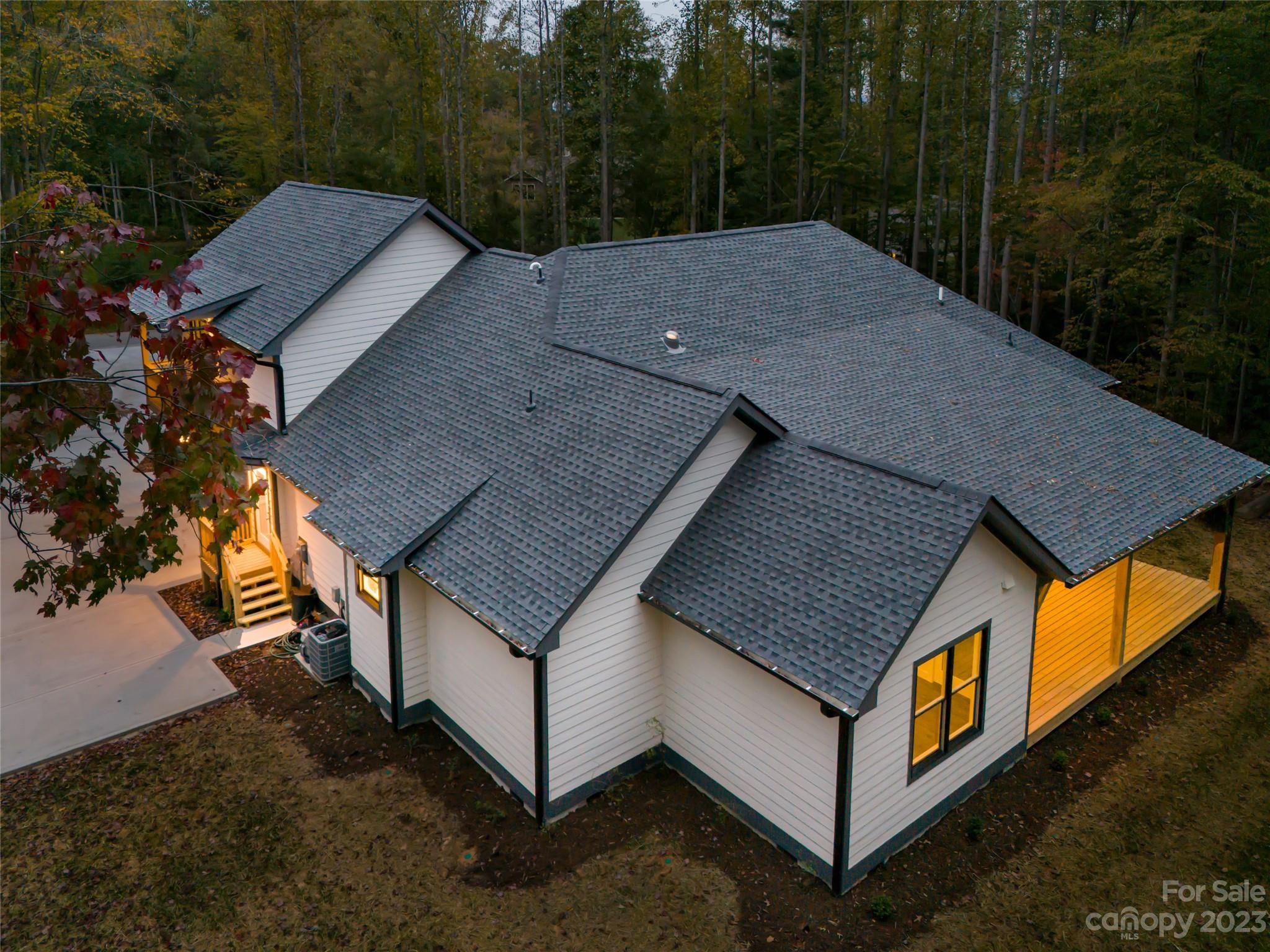 160 N Ridgeview Hill Drive Hendersonville NC 28791