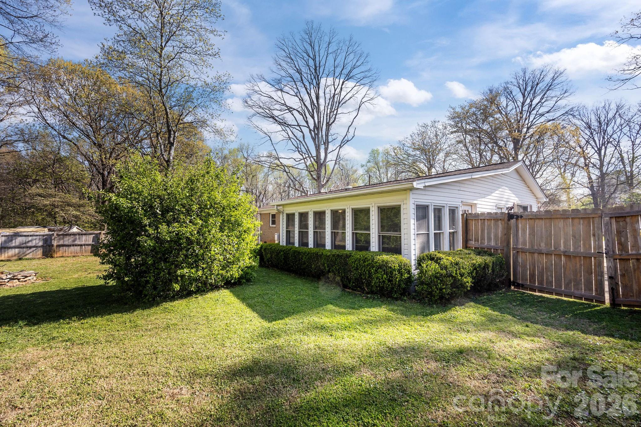 1009 Union Terrace Gastonia NC 28056