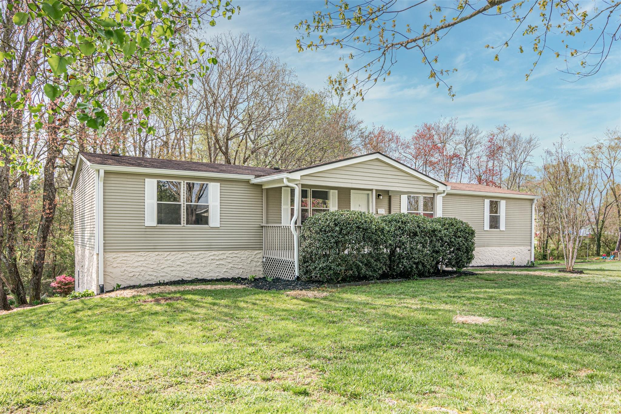 213 Leigh Anne Lane Horse Shoe NC 28742