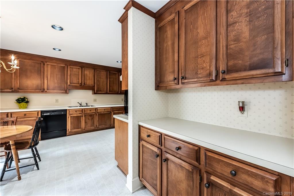 5310 Wingedfoot Road Charlotte NC 28226