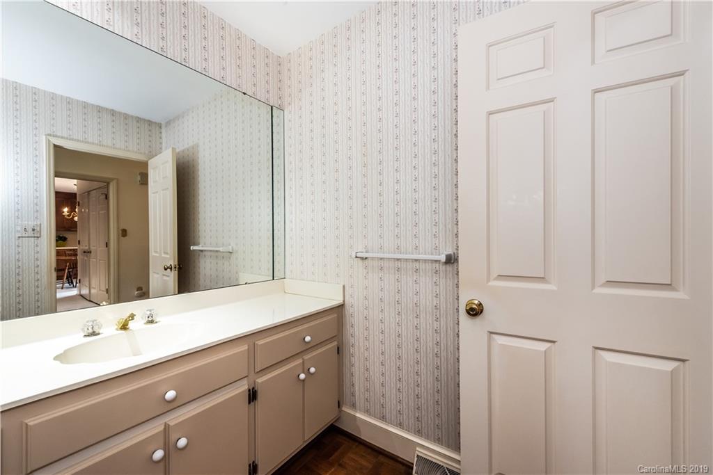 5310 Wingedfoot Road Charlotte NC 28226
