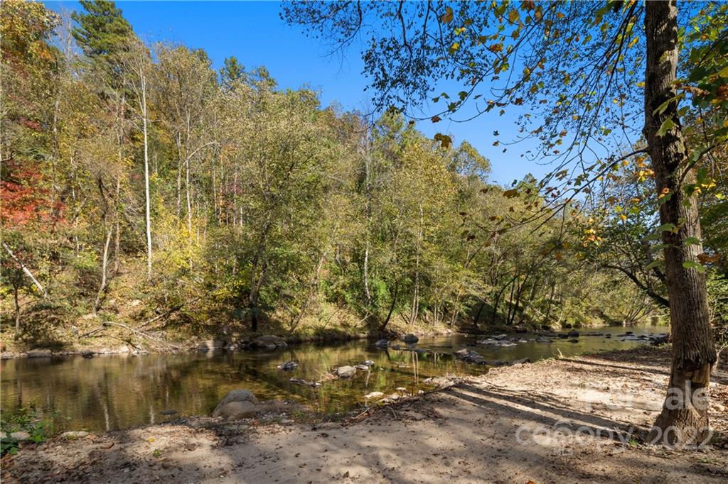395 Redbird Drive Lake Lure NC 28746