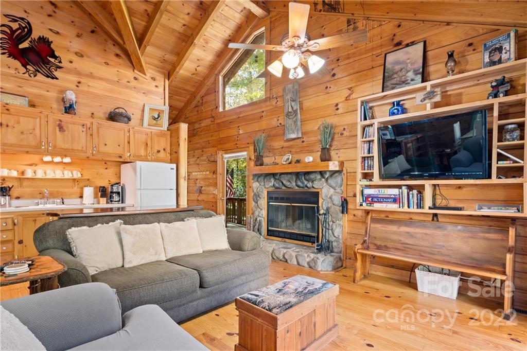 395 Redbird Drive Lake Lure NC 28746