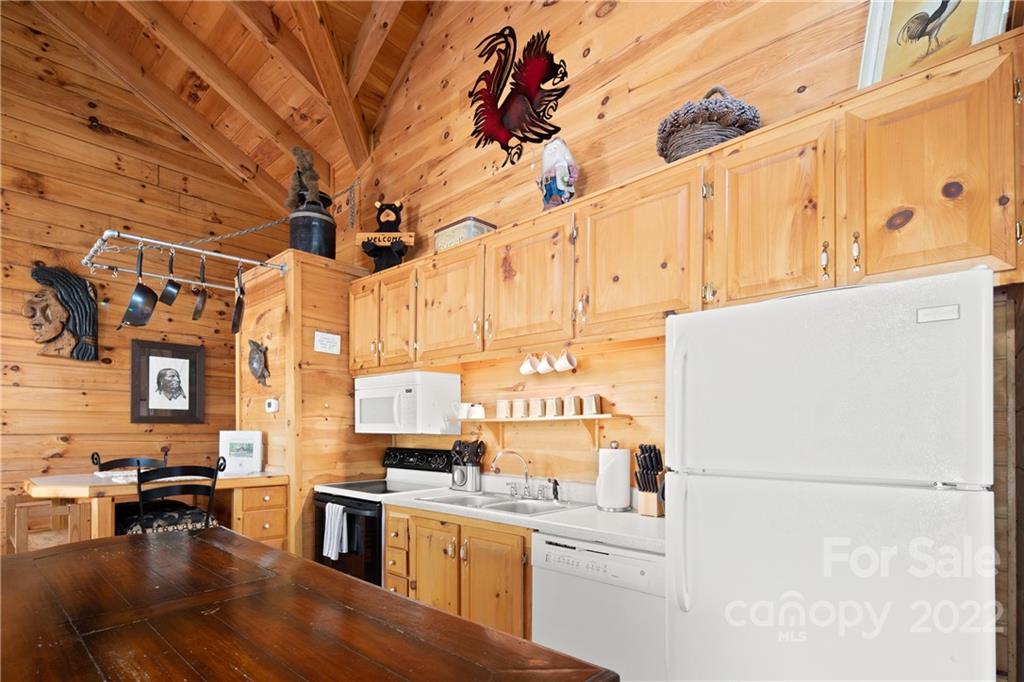 395 Redbird Drive Lake Lure NC 28746
