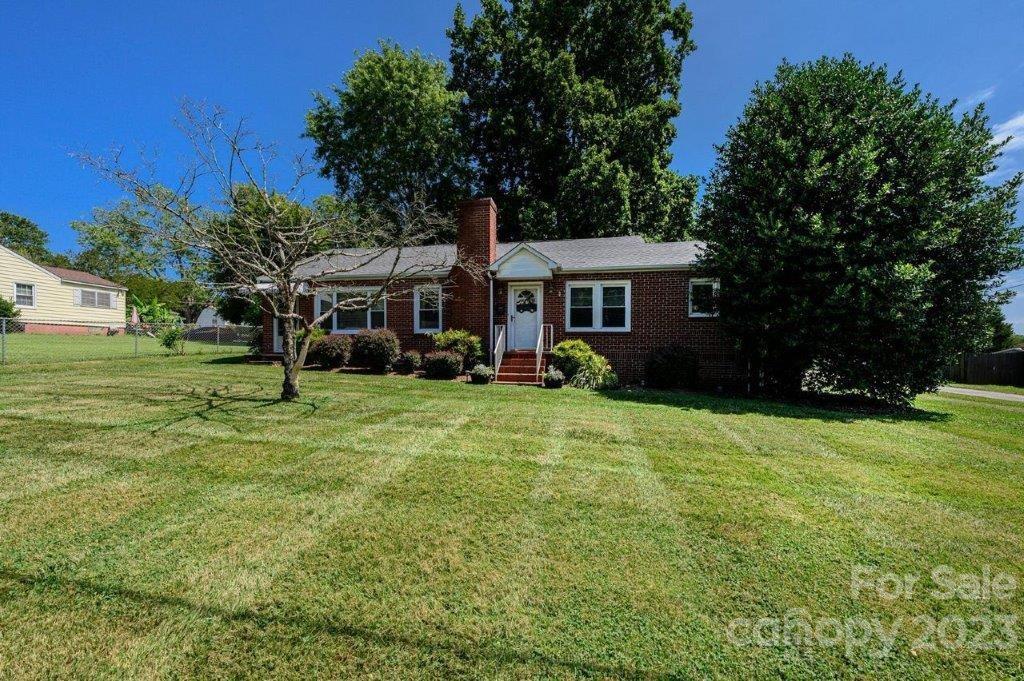 213 22nd Avenue NE Hickory NC 28601