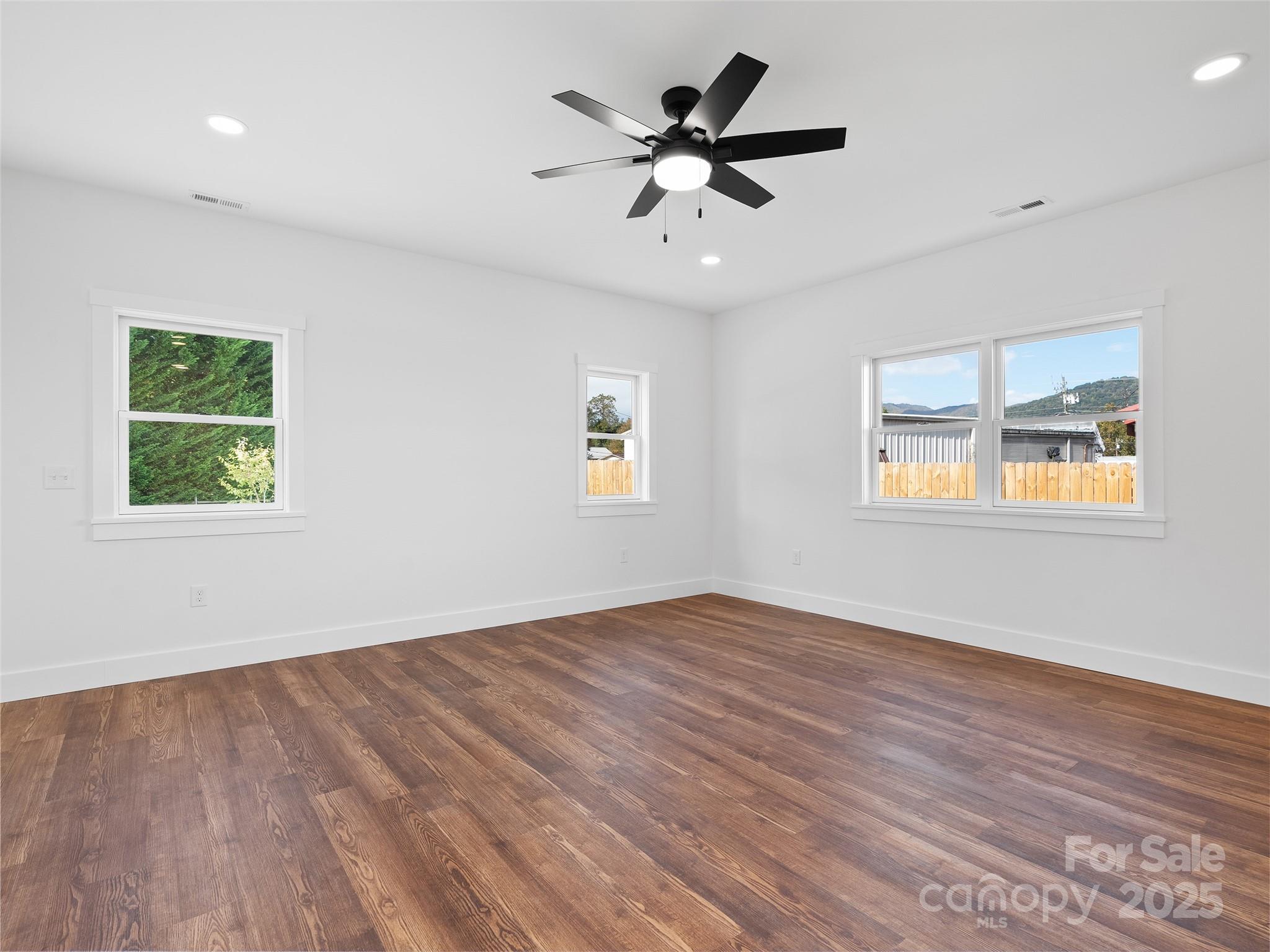 11 Riemar Lane Waynesville NC 28786