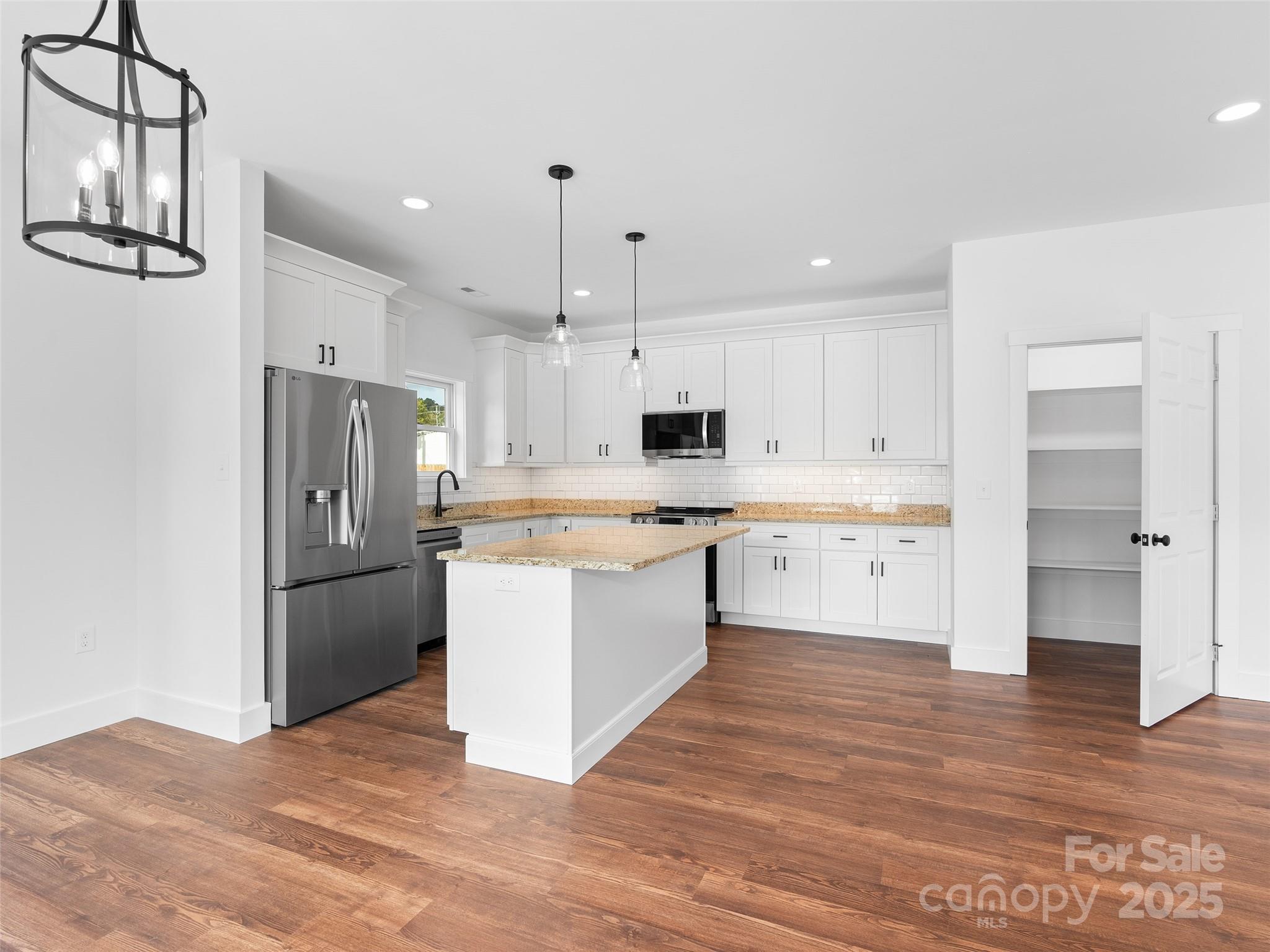 11 Riemar Lane Waynesville NC 28786