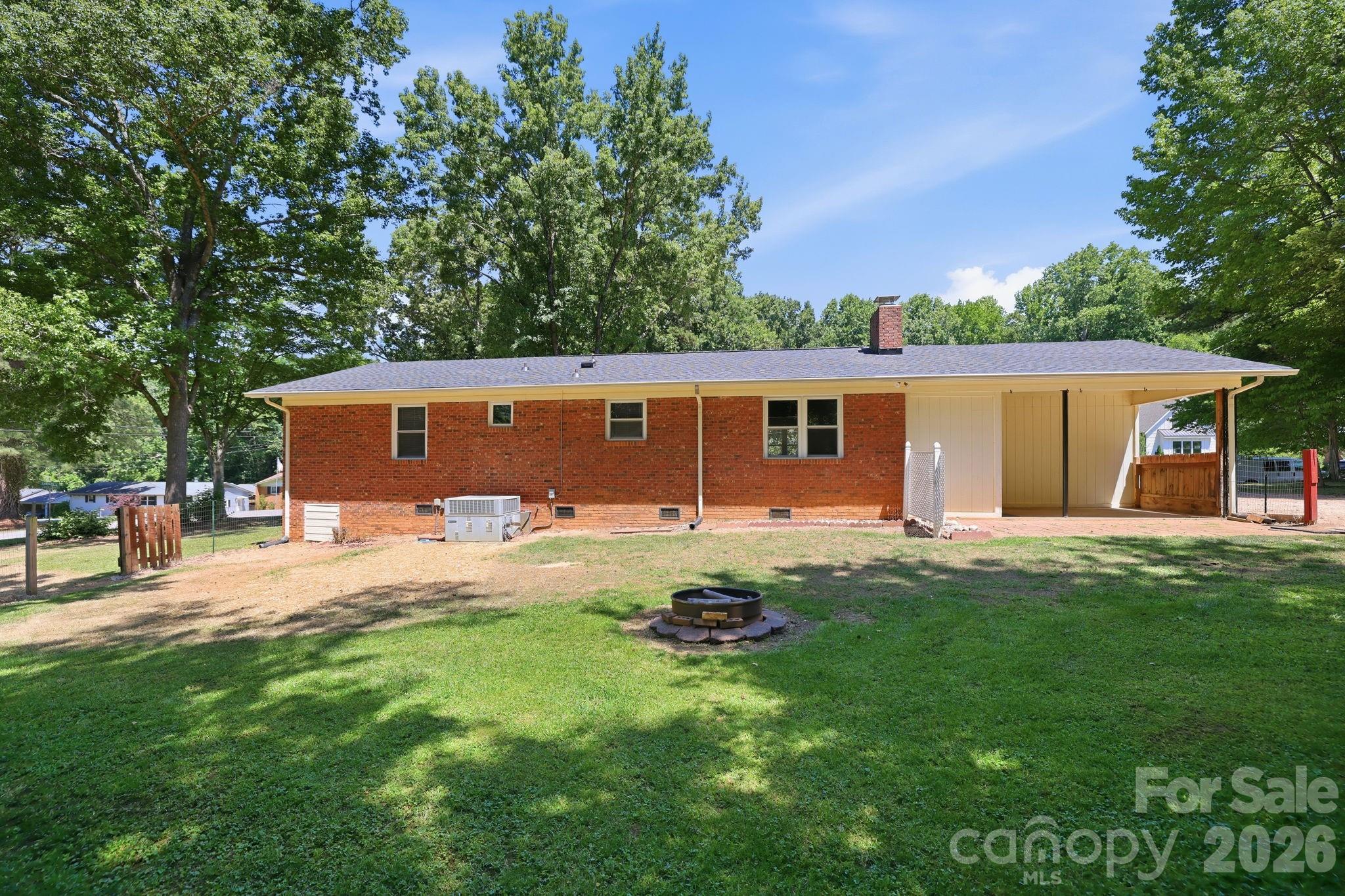 225 Middleton Avenue Matthews NC 28104