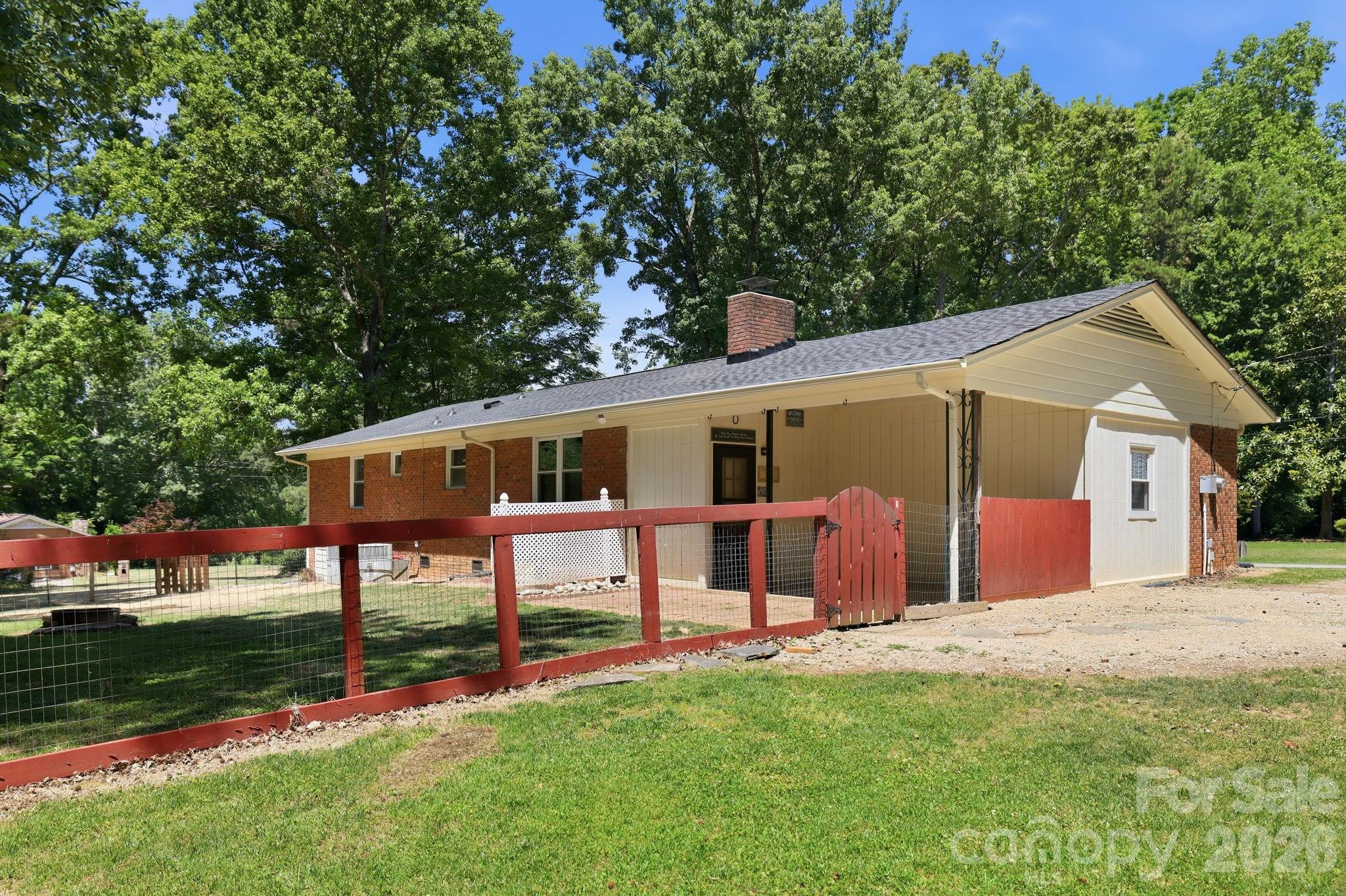 225 Middleton Avenue Matthews NC 28104