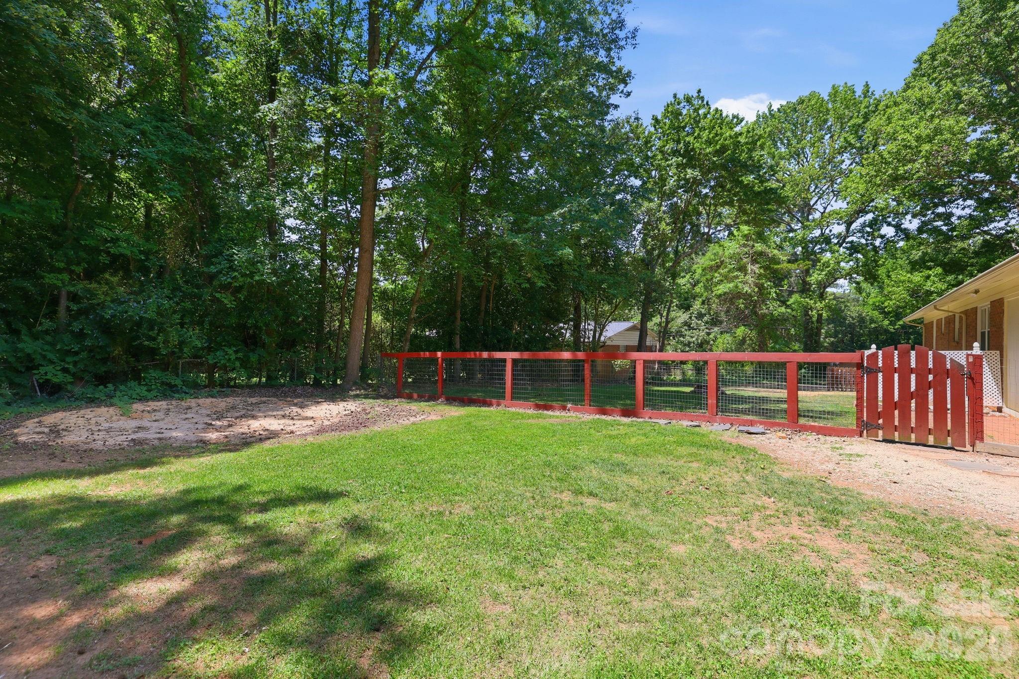 225 Middleton Avenue Matthews NC 28104